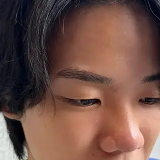 アイブロウ 透明感トリートメント 艶カラー/リョウタのヘアスタイル