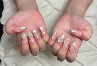 ネイル nail.salon .Reversalのネイルデザイン