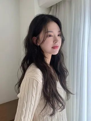 ロング ヘアアレンジ ★学割★韓国× BIZEのヘアスタイル