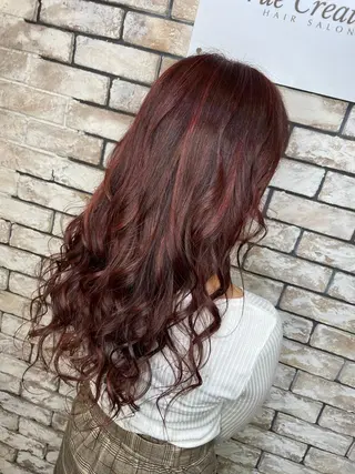 ロング カラー パーマ ヘアアレンジ メンズ キッズ ネイル マツエク・マツパ アイブロウ スワイプするのちょっ と待った艶髪/透明感のヘアスタイル