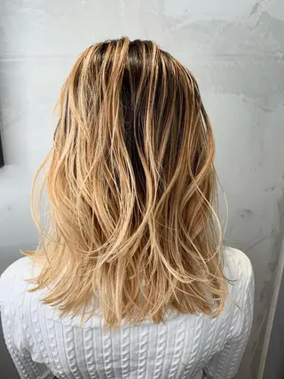 セミロング 佐藤/本物志向の 髪質改善サロンのヘアスタイル