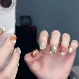 ネイル ビューティーサロン ヘゼリヒのネイルデザイン