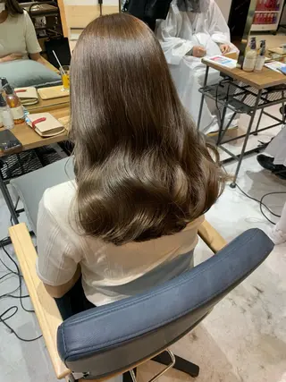 ロング カラー akira𝜗𝜚 ꙳.*透明感カラーのヘアスタイル
