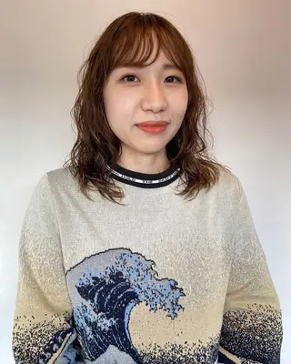 ミディアム パーマ silo所属・silo MOKA 顔周りカット🦦のヘアスタイル