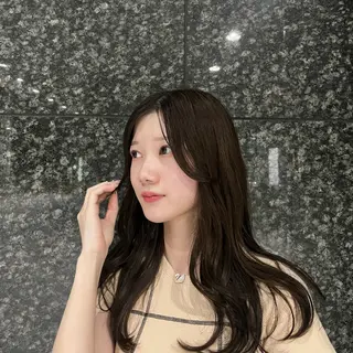 セミロング 夏向/ハイトーン /パーマのヘアスタイル