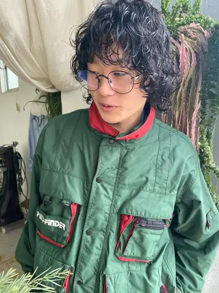 ミディアム パーマ メンズ qiie/ワンカラー インナーカラーのヘアスタイル