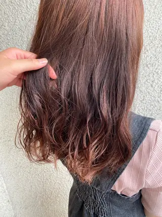 セミロング 猪股 華乃のヘアスタイル