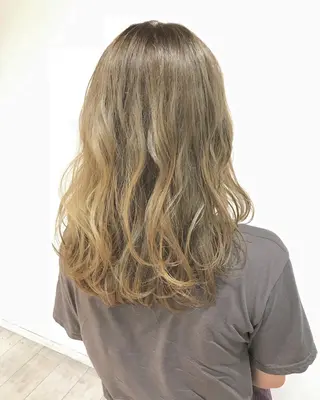 ロング カラー MIRU by INCE HAIR所属・chiyo yasuのヘアスタイル