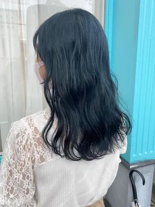 セミロング カラー 安藤 佑衣のヘアスタイル