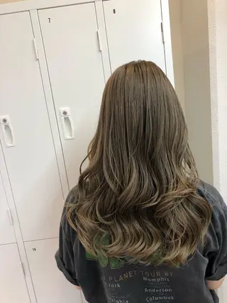 カラー 内藤 歩香🐈‍⬛🩶のヘアスタイル