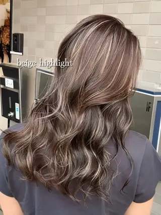 セミロング カラー ⚜️ハイライト/レイ ヤー/表参道⚜️✨のヘアスタイル