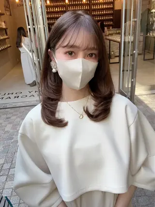 セミロング カラー 顔周り似合わせ・巻け るレイヤー水谷航大のヘアスタイル