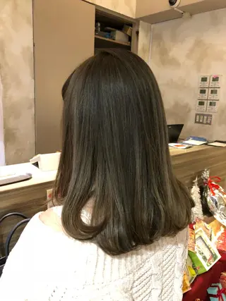 ミディアム カラー AI 高田馬場店のヘアスタイル