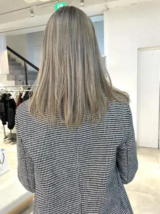 ミディアム カラー 🇰🇷カルマパーマ kaito🇰🇷のヘアスタイル