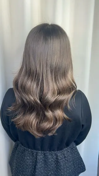 ロング カラー ハイトーン×艶カラー 🤍MIZUKIのヘアスタイル