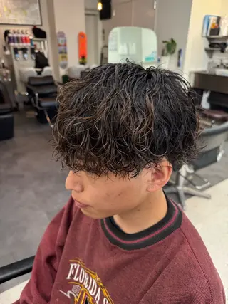 ショート パーマ メンズ ハイトーンカラー メンズパーマだいきのヘアスタイル