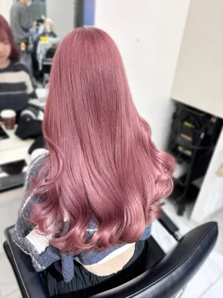 ロング 盛れる顔周り×ピンク Risa🎀のヘアスタイル