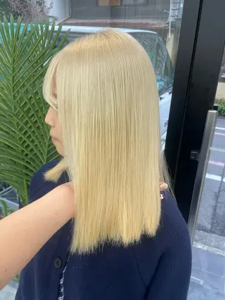 ミディアム カラー Hiroka / NANAのヘアスタイル