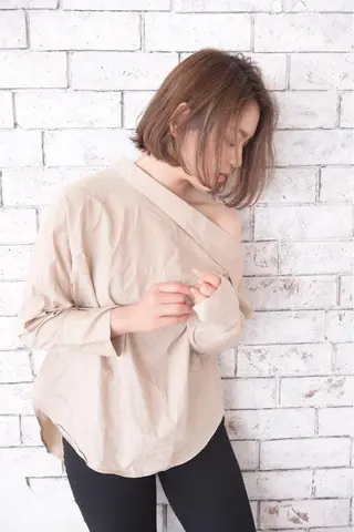 ミディアム KAMIGAMI所属・KAMIGAMI SAKAEのヘアスタイル