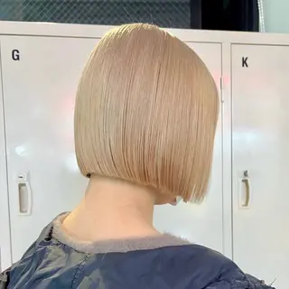 ショート カラー 🎀ピンクベージュ 🎀ブリーチmikuのヘアスタイル