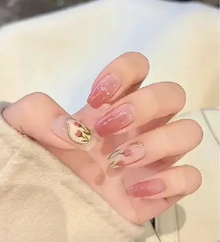 ネイル YUYI.nail salon所属・Mi Naのネイルデザイン