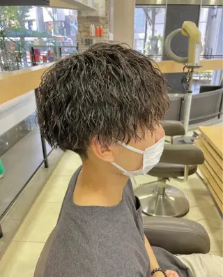 パーマ メンズ ウルフ/センタ- パート【ナナミ】のヘアスタイル