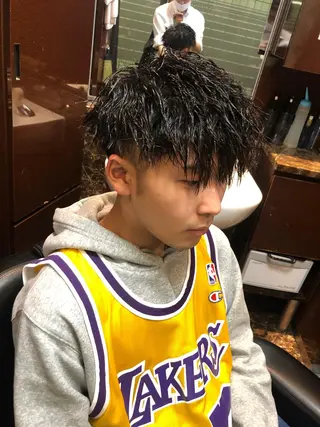 ミディアム パーマ BARBERSHOP 秋葉原所属・澤 谷のヘアスタイル