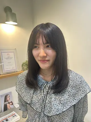 セミロング 湯浅 美葉のヘアスタイル