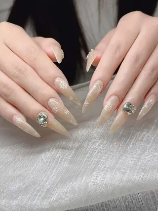 ネイル Lee Nailsのネイルデザイン