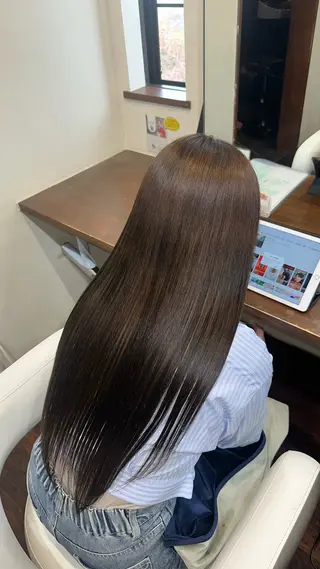 ロング カラー 梨菜/ハイトーン /ブリーチカラーのヘアスタイル