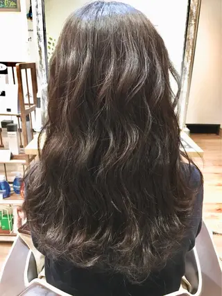 ロング カラー 青野 文香のヘアスタイル