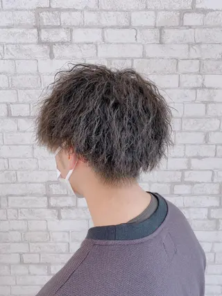ショート パーマ ヘアアレンジ メンズ ブリーチなし艶カラー 東家のヘアスタイル