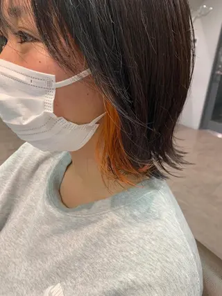 ショート カラー ヘアアレンジ サナ🌱 切りっぱなしボブのヘアスタイル