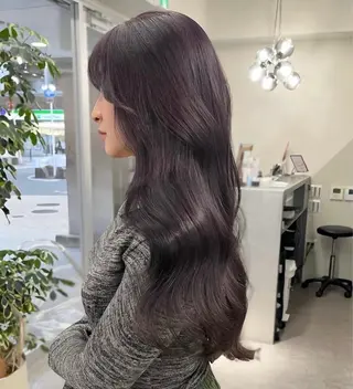 カラー よしもと ひなのヘアスタイル