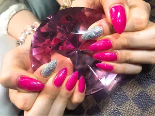 ネイル みんなの店所属・仲谷 つかさのエステ・リラクイメージ