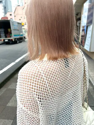 ミディアム W所属・小林 朋花のヘアスタイル