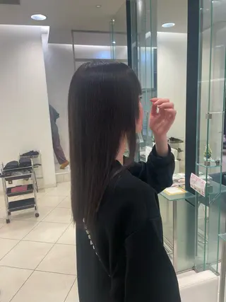 セミロング diar大船所属・大船/透明感カラー ユラのヘアスタイル