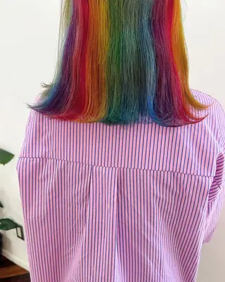 ミディアム カラー フラム所属・WATANABE MISAKIのヘアスタイル