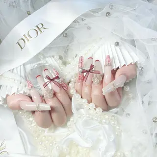 ネイル Yudia🦋 azuのネイルデザイン