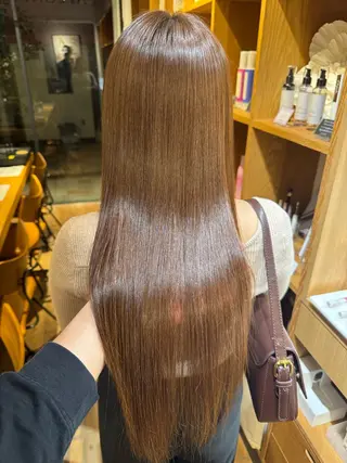 セミロング afloatkobe所属・美髪/髪質改善 川口凌弥のヘアスタイル