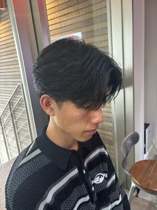 メンズ メンズ特化✨️ 韓国風パーマ🔥一八のヘアスタイル