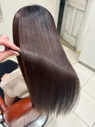 ロング 吉原葵/ハイトーン /インナーカラーのヘアスタイル