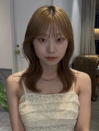 ミディアム カラー siki akariのヘアスタイル