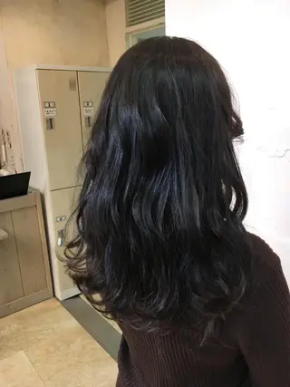 ロング 角床直哉 カラーカットNO 1のヘアスタイル