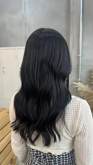 カラー 田中 萌のヘアスタイル