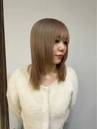 ミディアム 小番 茜海のヘアスタイル