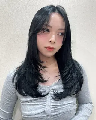 ロング カラー 🤍韓国ヘア🤍 ヨシダリナのヘアスタイル