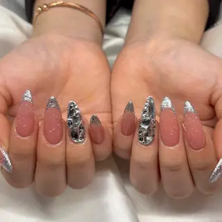 ネイル . 未來のネイルデザイン