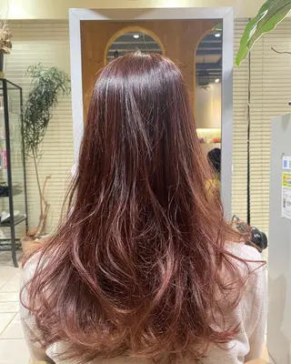 カラー ヘアーサロン　エムプラス　ヨツバコ所属・壽賀 竜佑のヘアスタイル