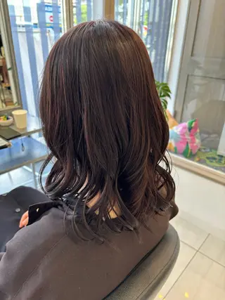 カラー 艶髪ストレート🧚 尾崎 晴香のヘアスタイル